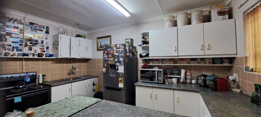 3 Bedroom Property for Sale in Heiderand Western Cape